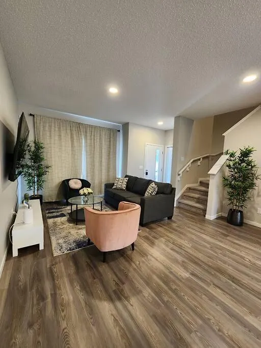 Kontakt z Luxury Villa Home