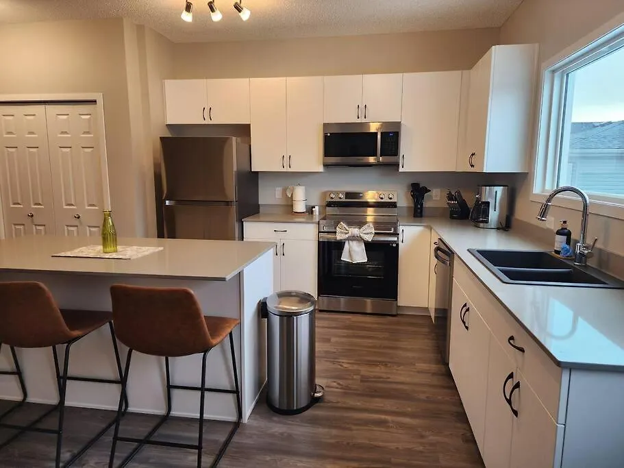 Luxury Villa Home Edmonton Apartament